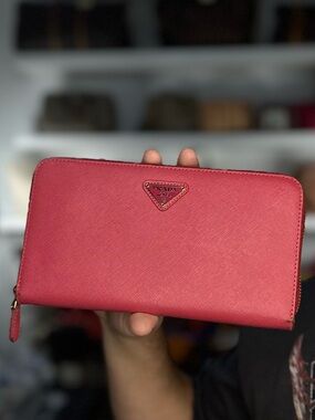 PRADA PINK ORGANIZER